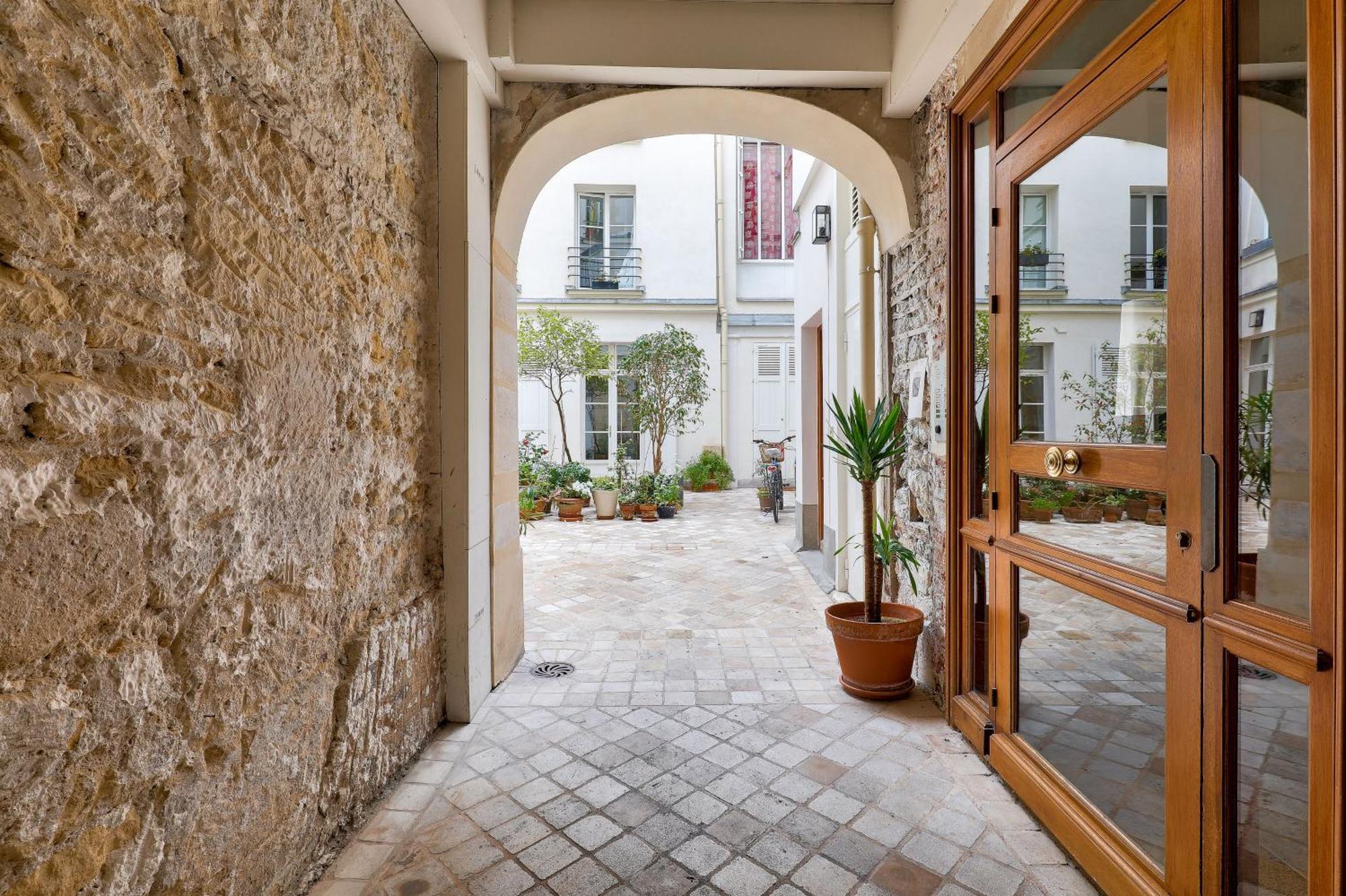 Paradise In The Center Of Paris - Le Marais Esterno foto
