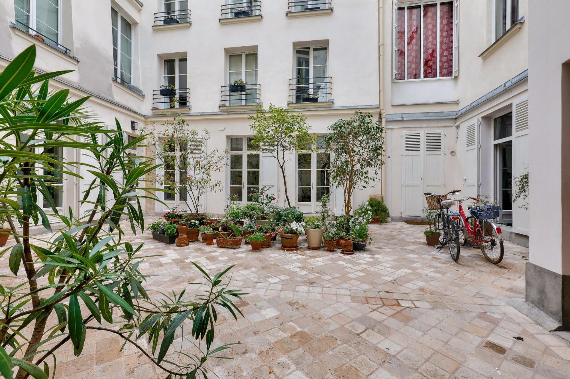 Paradise In The Center Of Paris - Le Marais Esterno foto